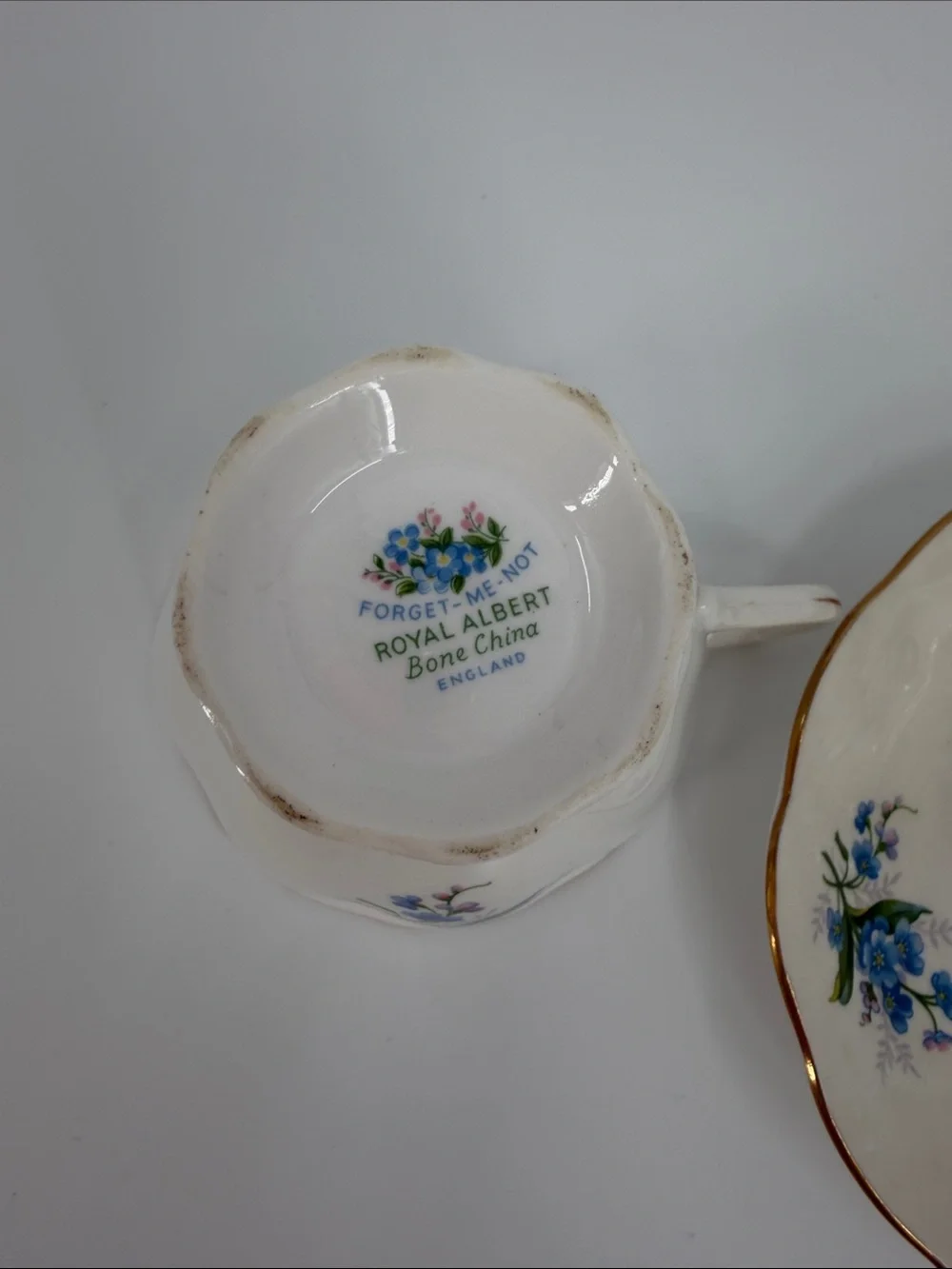 Royal Albert excellent smoke